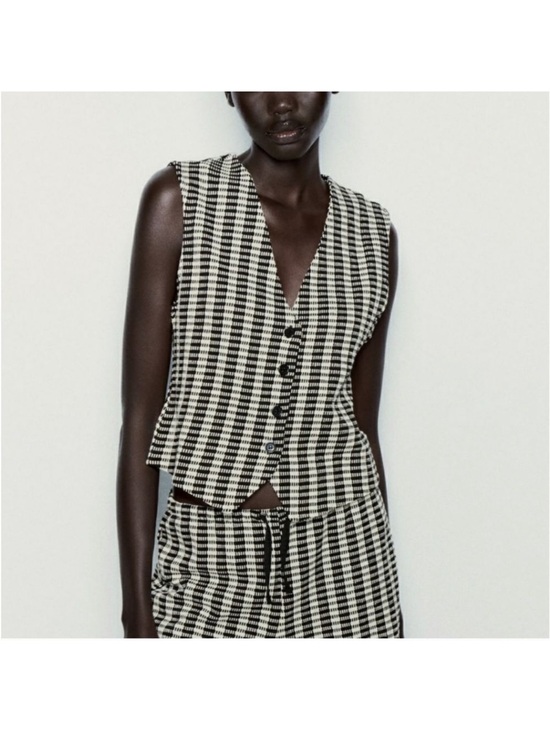 Zara Tops - Zara Black and White Gingham Buttoned Sleeveless Vest